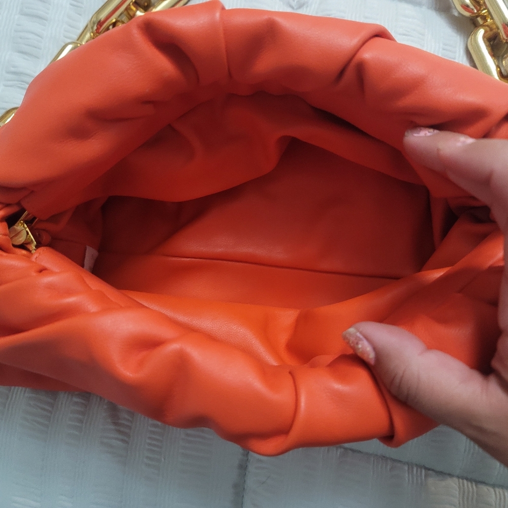 Bottega Veneta Chain Pouch Bag - Picture 5 of 9